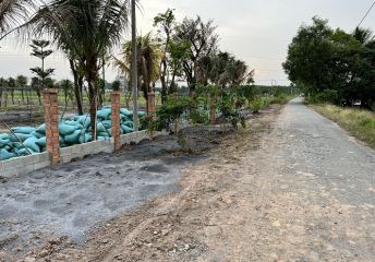Đất bán mặt tiền đường Huỳnh Thị Xưa Xã Hòa Phú, diện tích 8.576 m2, giá 43 tỷ.